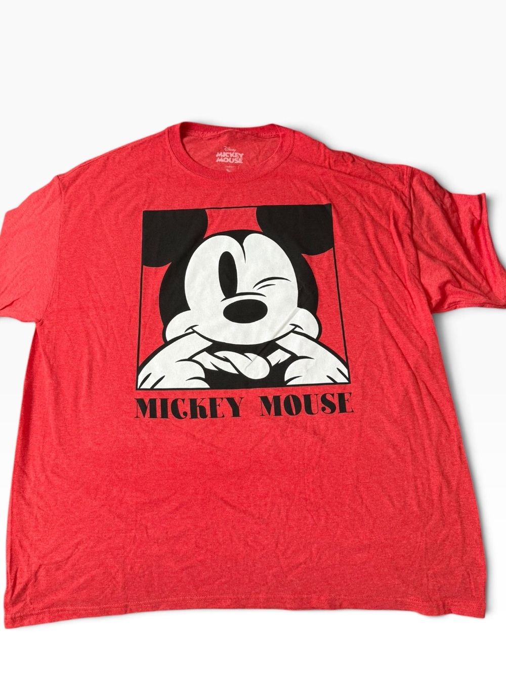 Disney Mickey Mouse Winking Unisex Graphic T-Shirt Red Crewneck Tee NWOT